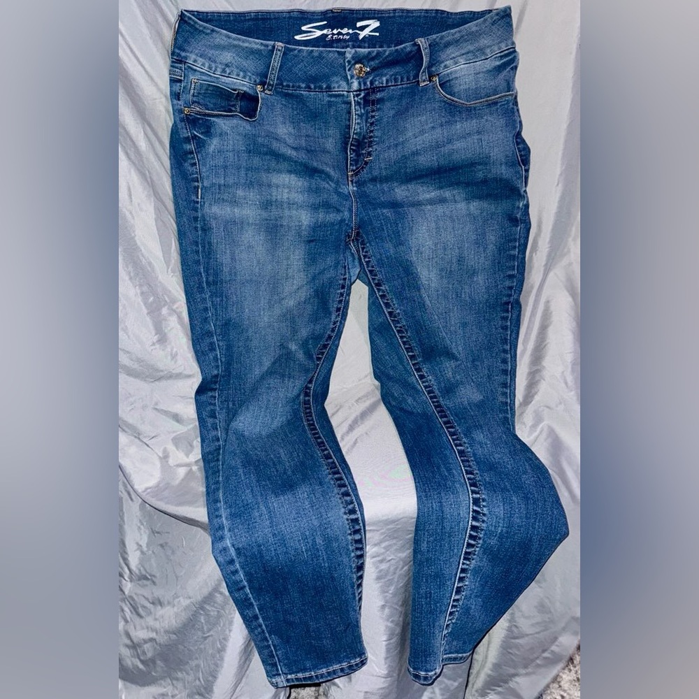 Seven7 Women's Blue Jeans size 16